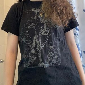 Black Skull Graphic Tee